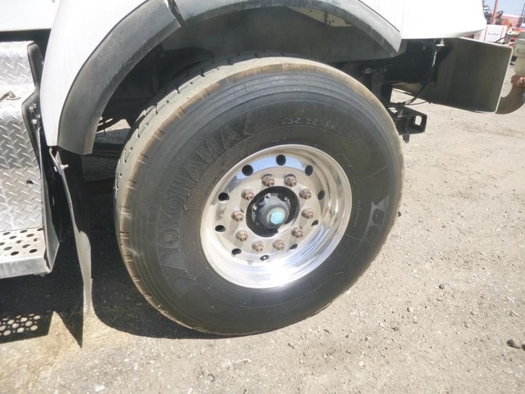 2011-kenworth-t400-image-37