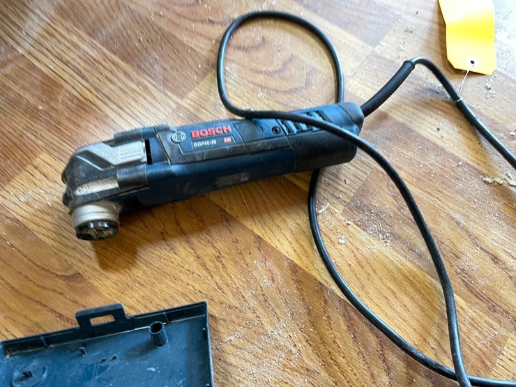 #10162-•-bosch-angle-grinder-image-4