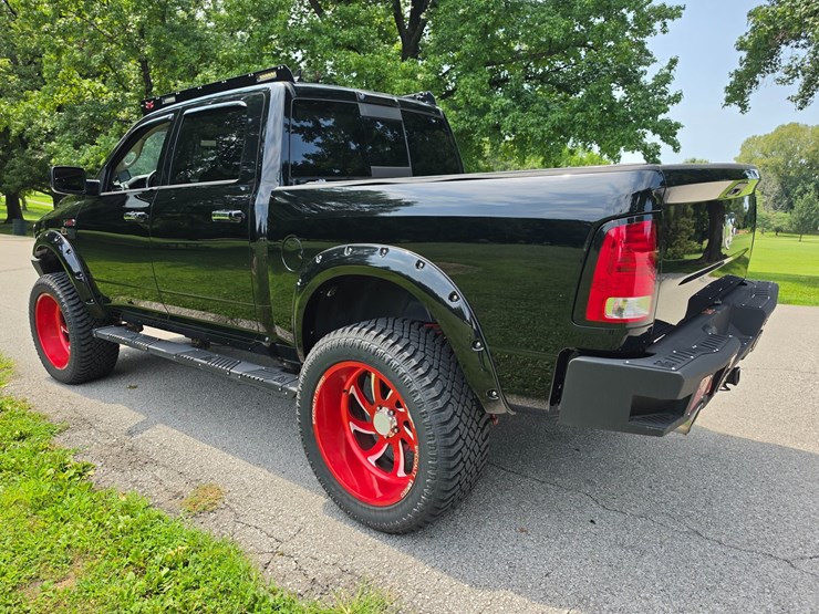 2014-dodge-1500-image-4
