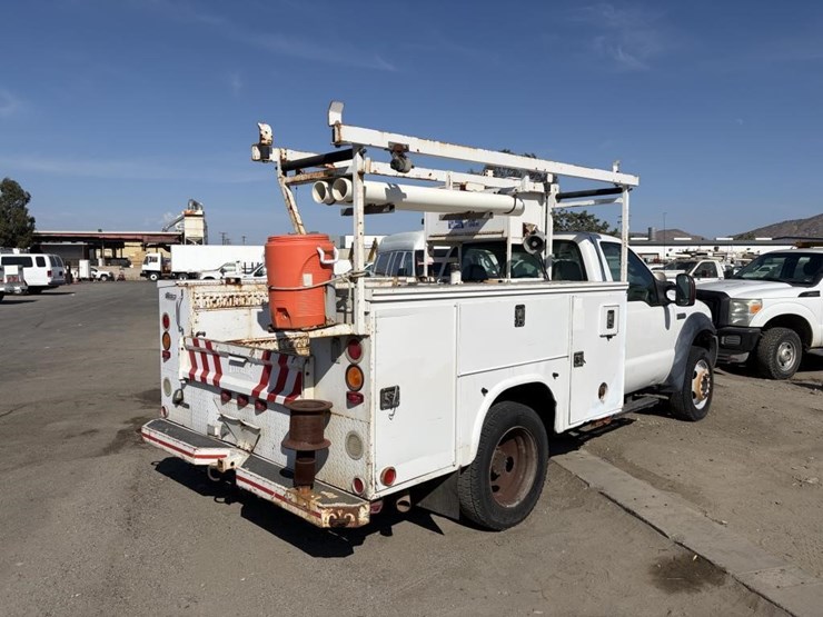2006-ford-f450-image-3