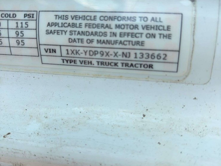 2022-kenworth-t680-image-4