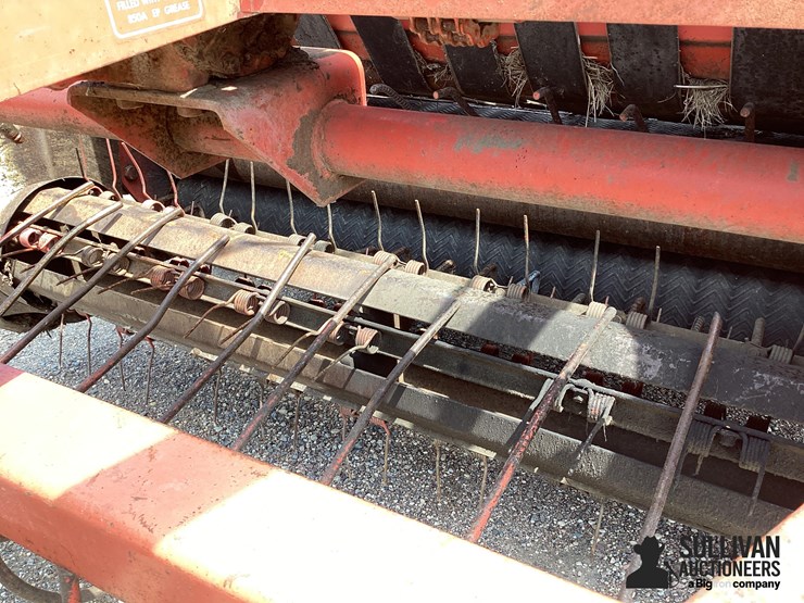 hesston-5600-image-15