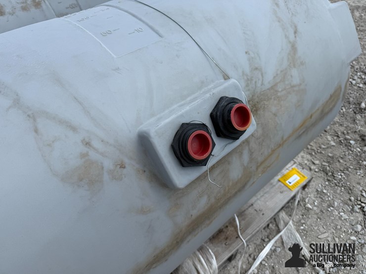 kinze-150-gal-liquid-fertilizer-tanks-image-14
