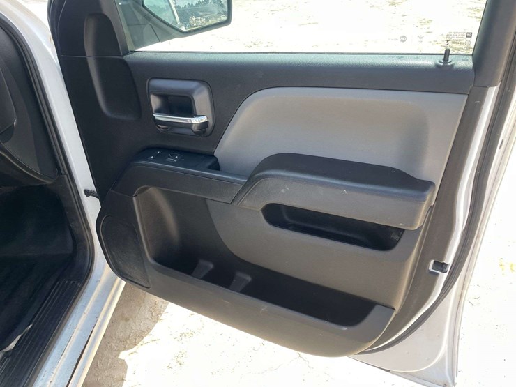 2017-chevrolet-silverado-1500-image-17