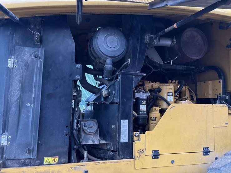 caterpillar-930k-image-15