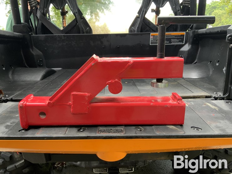 heavy-duty-clamp-on-2"-receiver-hitch-adapter-image-2