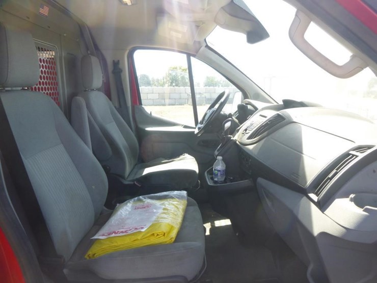 2016-ford-transit-image-16