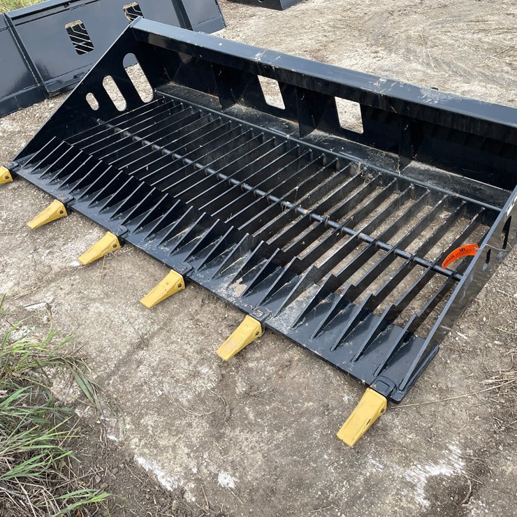 #9810 • Wolverine 78" Rock Bucket Attachment