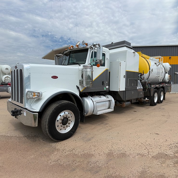 2019 PETERBILT 389
