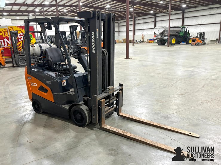 2019-doosan-gc20sc-9lp-forklift-image-3