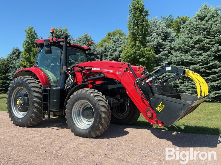 2025-case-ih-puma-185-mfwd-tractor-w/grapple-loader-image-3