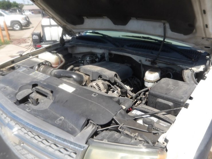 2005-chevrolet-silverado-3500-image-9