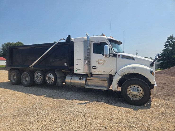 2019-kenworth-t880-image-22