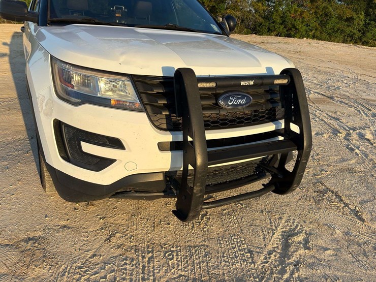 2018-ford-explorer-image-5