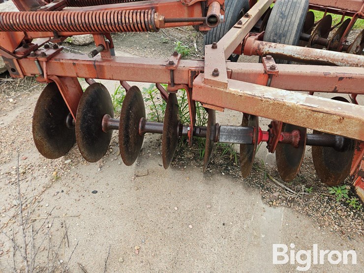 massey-ferguson-620-image-12