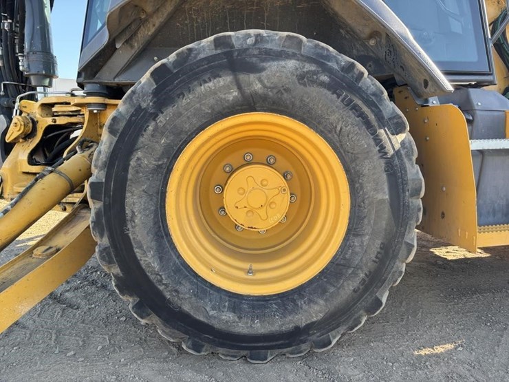 2020-john-deere-2020-image-33
