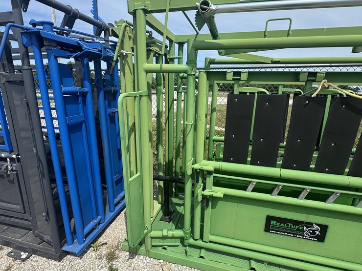 new/unused-real-tuff-squeeze-chute-image-8
