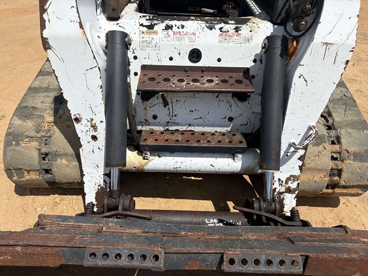 bobcat-t300-image-8