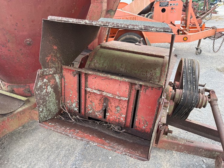 massey-ferguson-15-image-4