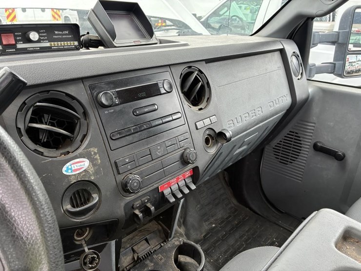 2013-ford-f450-image-17