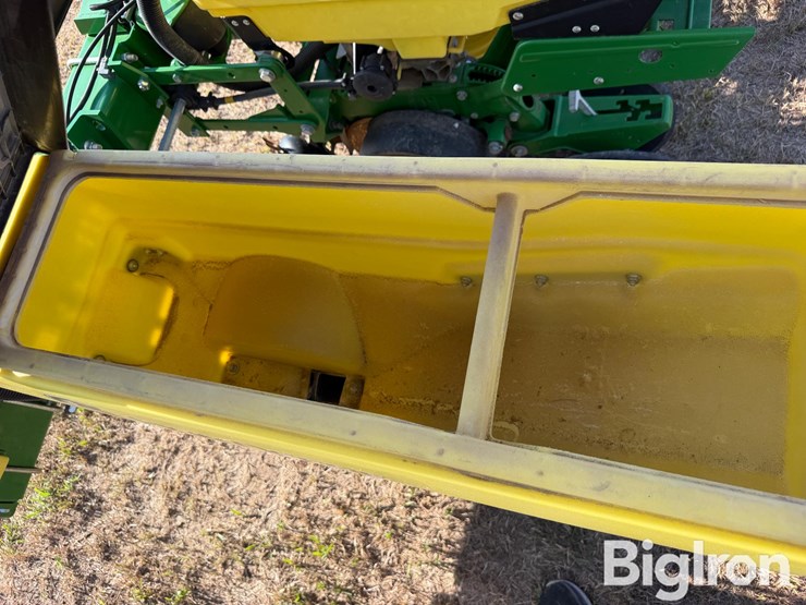 john-deere-1725-image-13