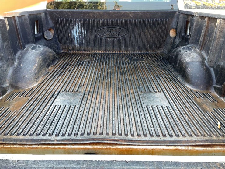 2018-ford-f150-xl-image-15