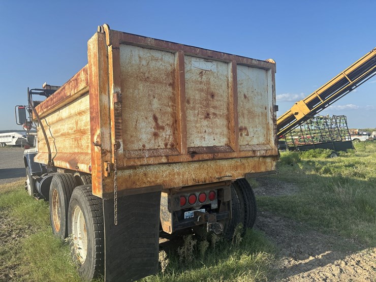 ford-l800-image-3