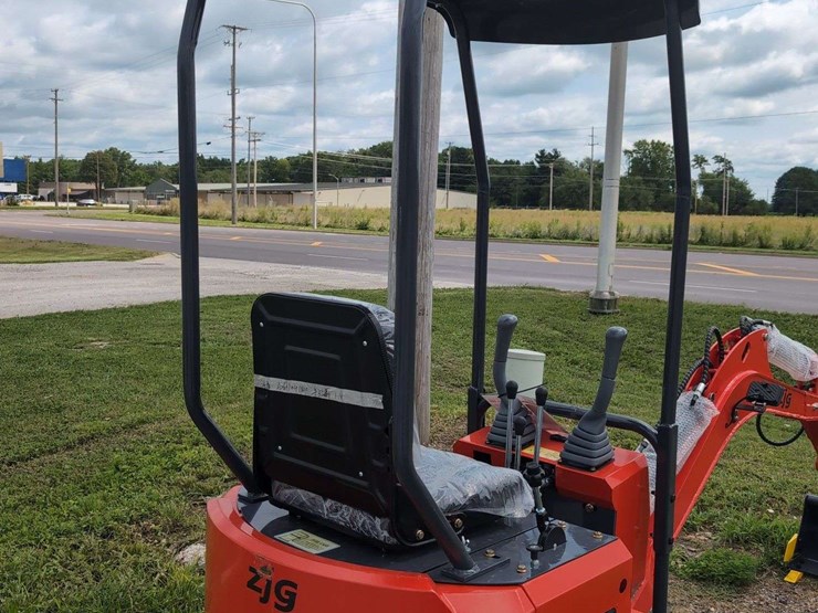 zjg-mini-excavator-zj-12-(red)-image-5