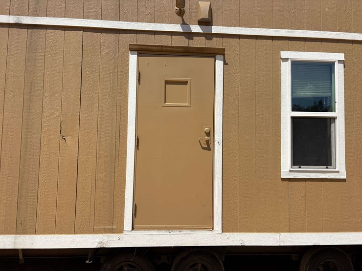 mobile-56'-office-building-image-15