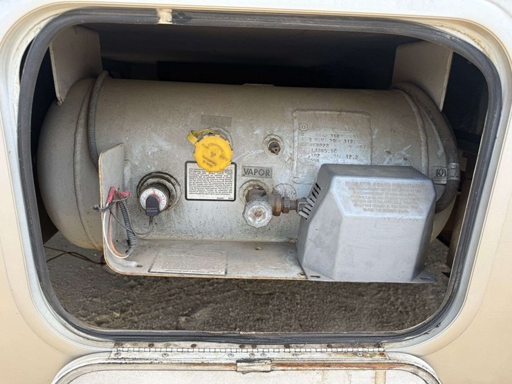 2007-chevrolet-express-"chateau"-(72,384-miles)-image-14