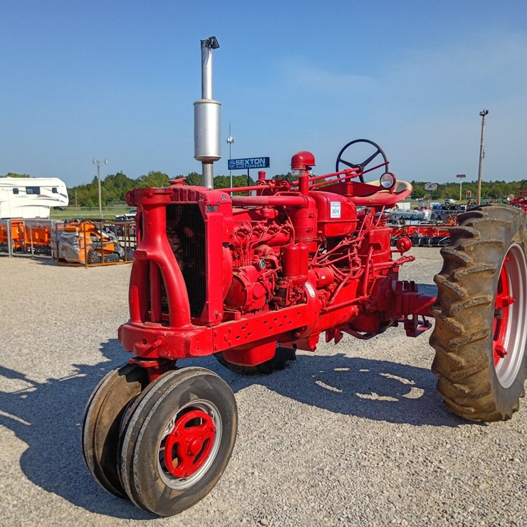 1953 INTERNATIONAL SUPER MD