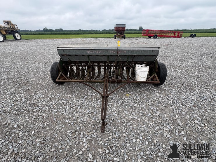 john-deere-8-image-2