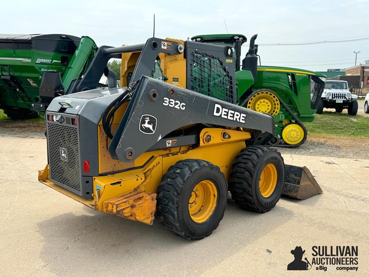 2017-deere-332g-image-5
