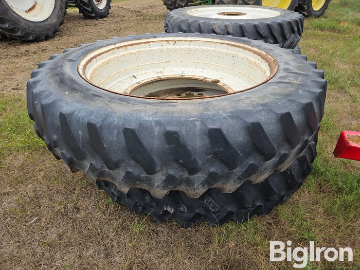 new-holland-8770-image-3