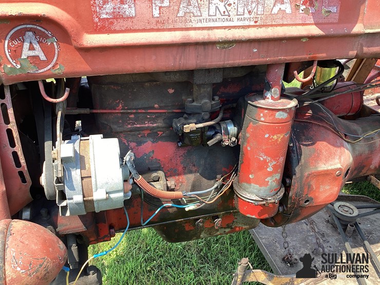 1946-farmall-a-2wd-tractor-w/woods-belly-mower-image-11