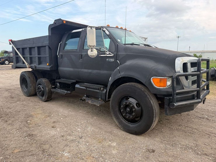 2006-ford-f750-image-3