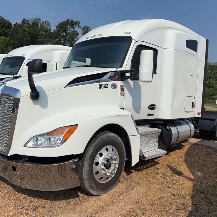 2022 KENWORTH T680