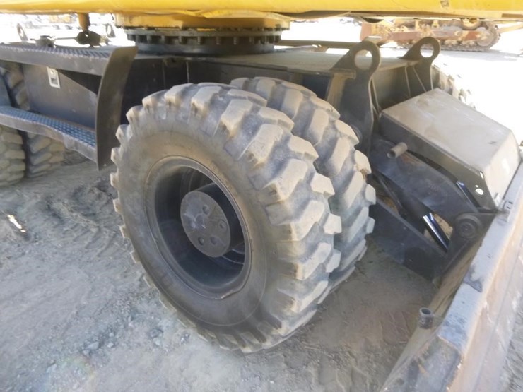 2005-caterpillar-m318c-image-34