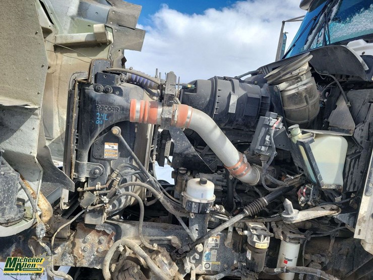 non-operable-2015-kenworth-t4-series-t/a-hook-lift-truck-image-27