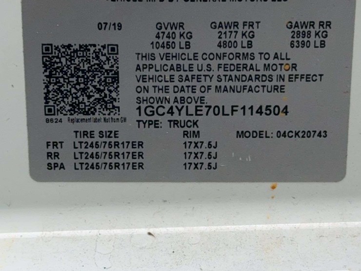 2020-chevrolet-silverado-4-x-4-truck-image-10