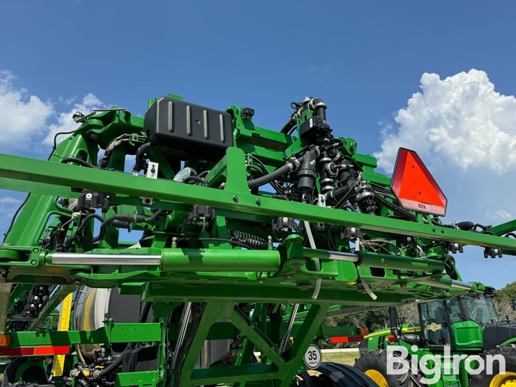 2020-john-deere-r4038-image-19