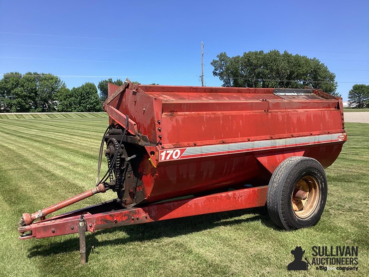 nu-hawk-170-s/a-manure-spreader-image-1