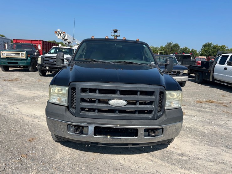 2007-ford-f350-image-4