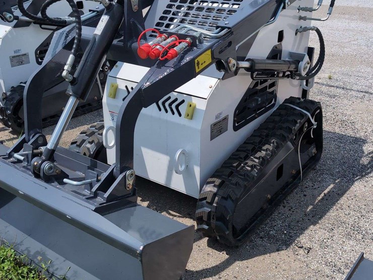 zjg-mini-skid-steer-loader-zj-380-(white)---15hp-image-6