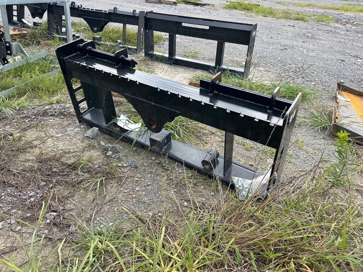 #29-•-pallet-fork-/-hay-spear-frame-for-skid-steer-image-1