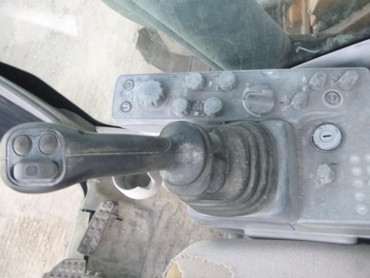 2019-deere-345g-lc-image-13