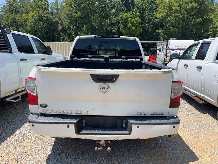 2017-nissan-titan-image-3