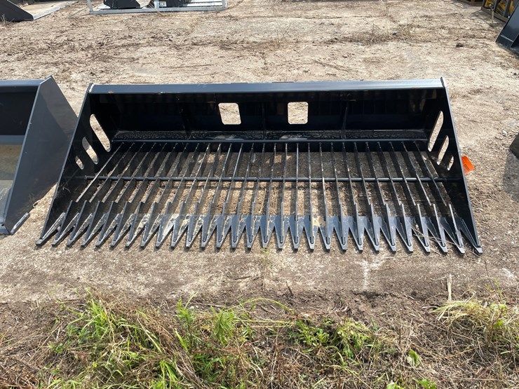 #9812-•-wolverine-78"-rock-bucket-attachment-image-2