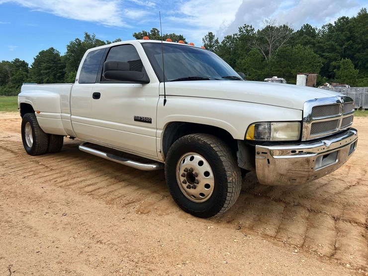 1997-dodge-ram-3500-image-4