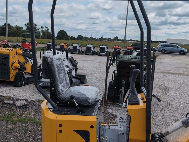 zjg-mini-excavator-zj-12-(yellow)-image-5